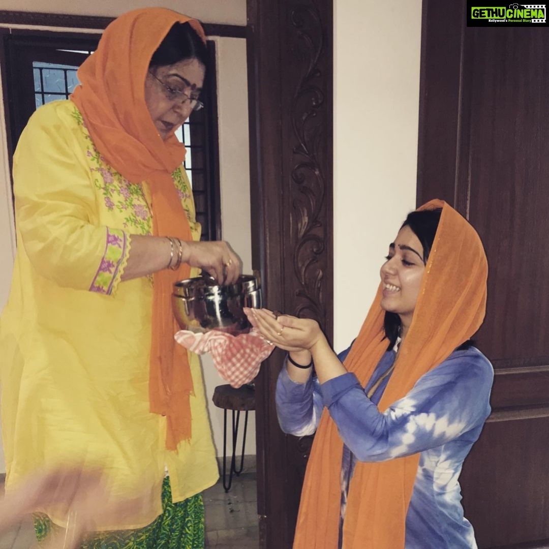 Charmy Kaur Instagram - A mother understands what a child does not say ❣️ The world needs our mothers ❣️ N I always need ur blessings mammaa 🙏🏻 Happy birthday to the most beautiful person ❣️ #happybirthdaymom 🥰😇