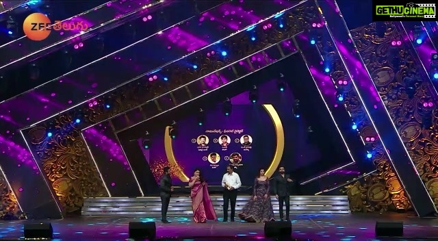 Charmy Kaur Instagram - Wooowwww can’t wait to watch @zeetelugu awards on Jan 25th and 26th 6pm onwards 🤗 N u know which blockbuster film of ours in 2020 I m talking about rite 😉😁😋🤫🤩 #PCfilm @purijagannadh @PuriConnects