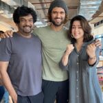 Charmy Kaur Instagram - ‪To new beginnings 💖‬ ‪Shoot begins in mumbai from today 💪🏻 ‬ @thedeverakonda ‪@purijagannadh @karanjohar @PuriConnects @apoorva1972 @dharmamovies ‪#VD10 #PJ37 #PCfilm ‬ ‪#PanIndia 😍‬ Mumbai, Maharashtra