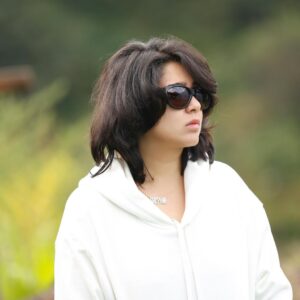 Charmy Kaur Instagram - #mornings #outofbedlook 😛 #workmode #cold #hoodies 😁 #Mumbai