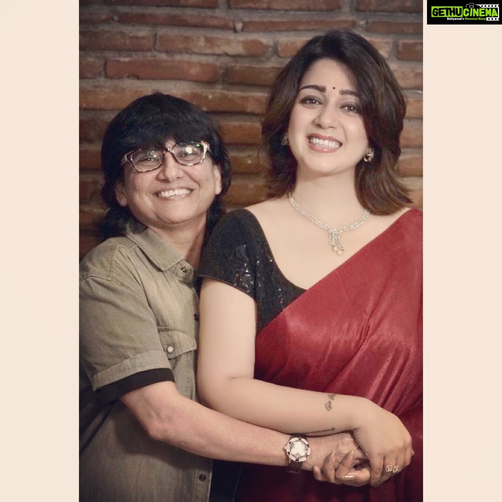 Charmy Kaur Instagram - A special mention to my dearest buddy fariyal who has been taking care of my hair n skin since 2005 😘 Love u always 😘 #MiracleSalonHyderabad 🤩