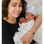 Charmy Kaur Instagram - Pic proves tat baby got scared of my loud laughter 🙈🙉😂 #visiting #hometown #vasai #mumbai