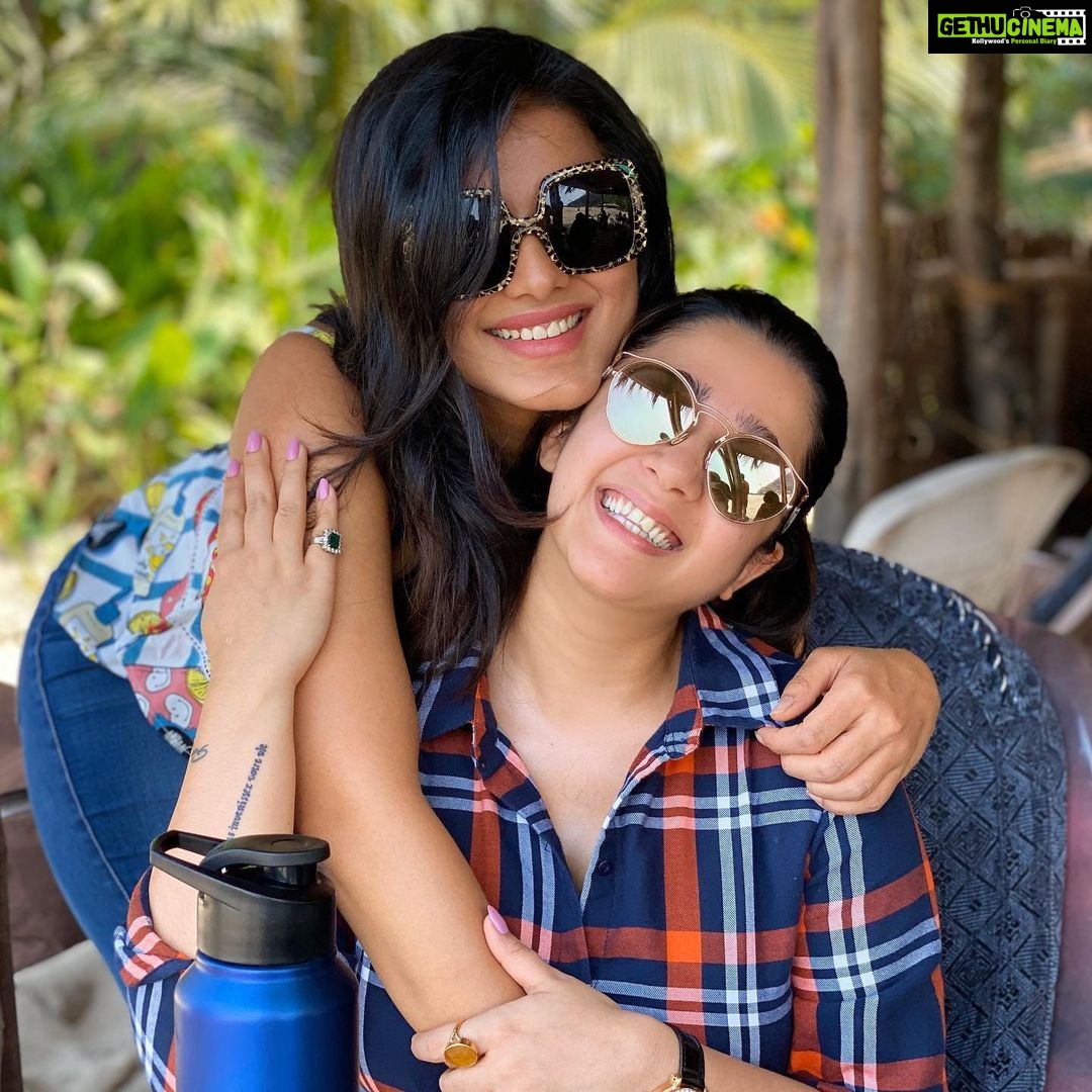 Charmy Kaur Instagram - Hotness over loaded 🔥 u r the reason y goa is still feeling the heat 😉 @ketikasharma . #romantic #shootmode #PCfilm @puriconnects