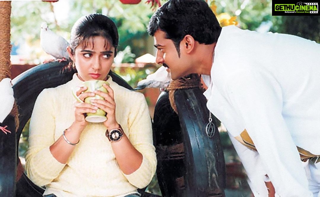 Charmy Kaur Instagram - Universal darling 🥰@actorprabhas Coolest friend ever one can have 🤟🏻😘🥰😍💕 #happybirthdayprabhas 🥳 lots of love always 💋