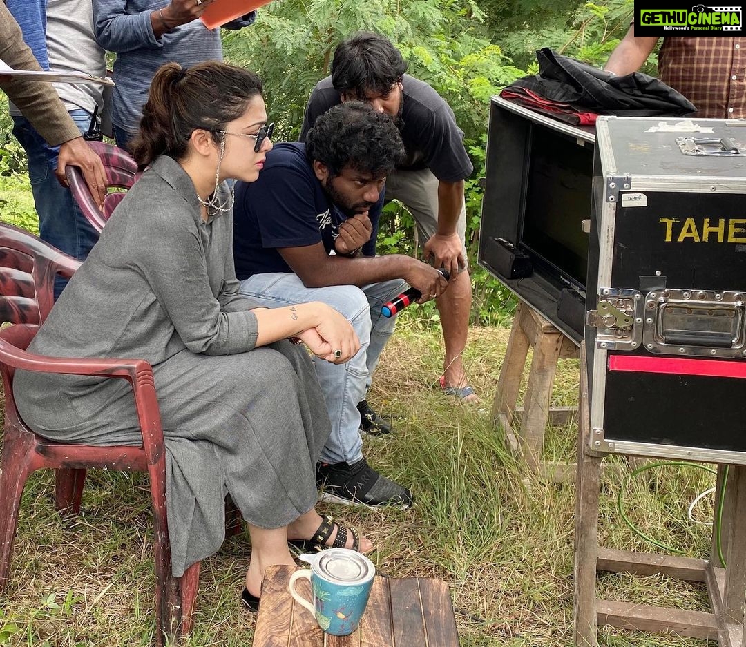Charmy Kaur Instagram - Watching u both in one frame is sheer beauty 🤟🏻 @actorakashpuri #ramyakrishnan 😍 . . . #romantic #shootmode #PCfilm @purijagannadh @puriconnects @anil.paduri @ketikasharma #producer #entrepreneur