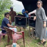 Charmy Kaur Instagram - Mooooost camera shy director 😂😂 @anil.paduri . . . #romantic #shootmode #pcfilm @purijagannadh @puriconnects @actorakashpuri #ramyakrishnan @ketikasharma 🤟🏻 #producer #entrepreneur