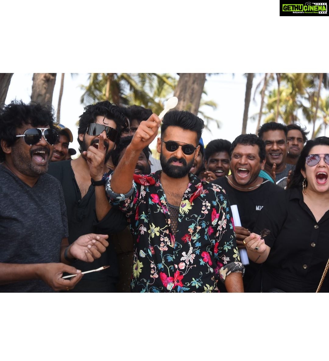 Charmy Kaur Instagram - This is during shoot of zindabad song .. seems like we all always knew abut #ismartblockbuster 😂😂 #happyfaces #positivevibes