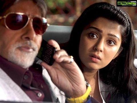 Charmy Kaur Instagram - Times flies but memories stay forever 😍 Every moment spent with u @amitabhbachchan has been the most special ever .. #gratitude #Respect #HappyBirthdayAmitabhBachchan ji 🙏🏻🙏🏻🥳🥳