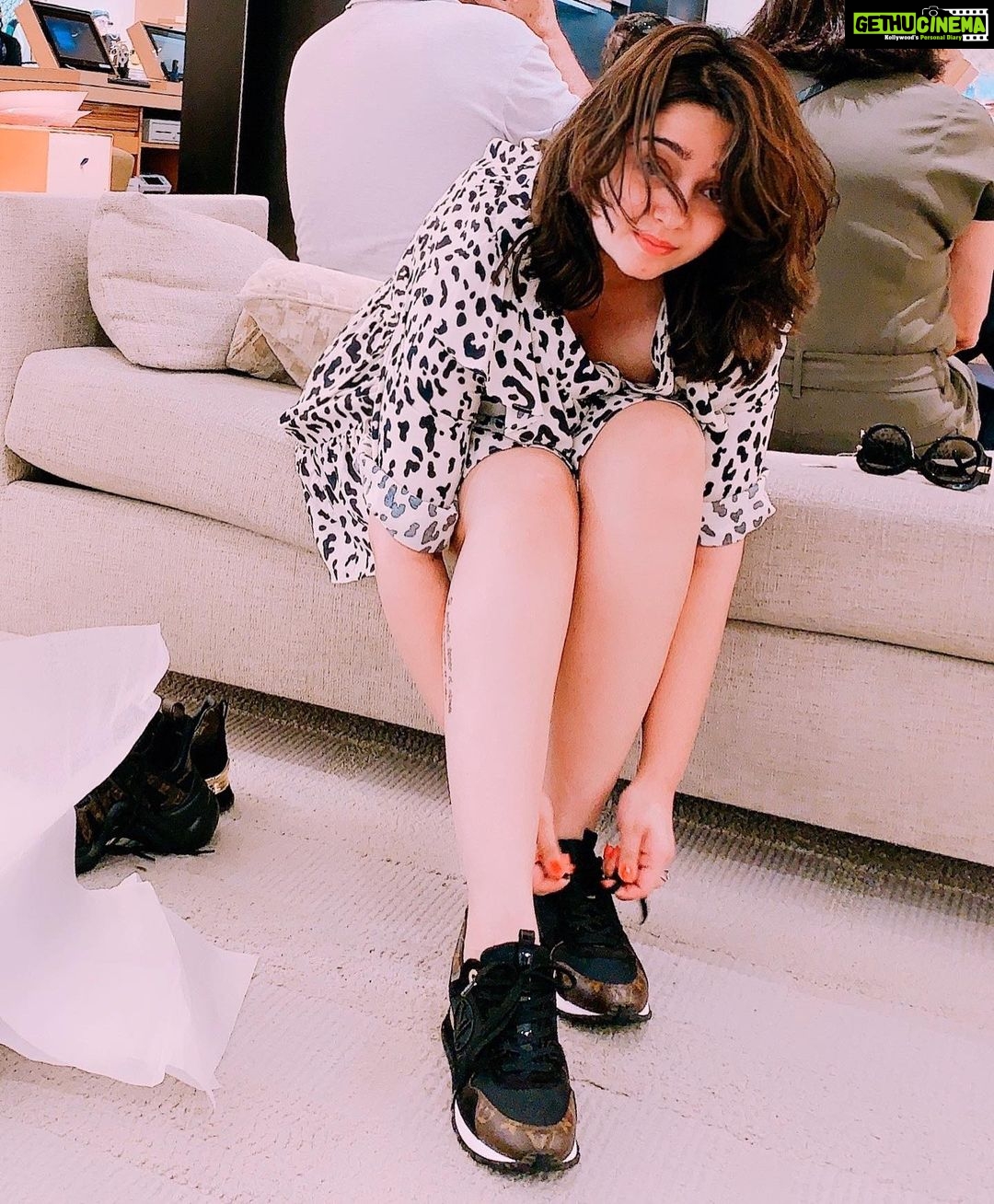 Charmy Kaur Instagram - Shopping is cheaper than therapy 😁😁😁😁😁 #newbaby #sneakers #comfortableshoes @louisvuitton 🤩 #sunday