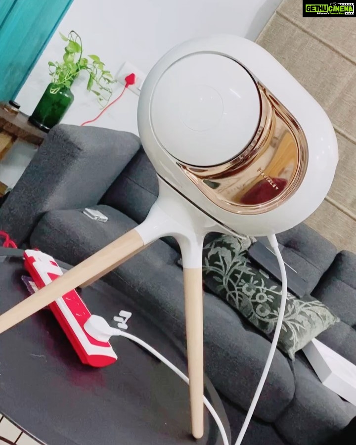 Charmy Kaur Instagram - Looooveeeee u our ustaaaad @ram_pothineni for this auwsum Bday gift to @purijagannadh .. he is flying high 😘😘😘😘 @devialet #goldphantom 🥳🥳🥳 #happysouls 😘😘
