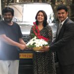 Charmy Kaur Instagram - Pinch me nowwwwwww .. #rangerovervogue and #bmw7series for @purijagannadh n me 💃🏻💃🏻💃🏻💃🏻💃🏻 Jumping high 🤗🤗 Can’t thank enough 🙏🏻🙏🏻🙏🏻🙏🏻 @puriconnects #PCrocks 💪🏻 #grateful #speechless #love #respect #hardwork 🤘🏻