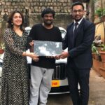Charmy Kaur Instagram - Pinch me nowwwwwww .. #rangerovervogue and #bmw7series for @purijagannadh n me 💃🏻💃🏻💃🏻💃🏻💃🏻 Jumping high 🤗🤗 Can’t thank enough 🙏🏻🙏🏻🙏🏻🙏🏻 @puriconnects #PCrocks 💪🏻 #grateful #speechless #love #respect #hardwork 🤘🏻