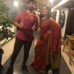 Charmy Kaur Instagram - With our ISMART BIDDAA @iamvishureddy who played a major role behind ISMART BLOCKBUSTER #ismartshankar 😁😁😁 Oh look at u wearing @beismartdotin BE ISMART casual collection 👌🏻👌🏻 #PCfilm #PCproduct @purijagannadh @puriconnects