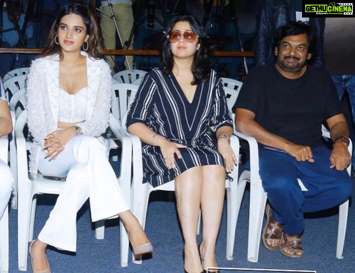 Charmy Kaur Instagram - βͺMaaaa ki kirkiriiiiiii ππ»ππ»ππ»β¬ βͺ#ismartshankar 75 crs plus n still counting ππ»πͺπ»β¬ βͺISMART BLOCKBUSTER β¬ βͺ#organic πβ¬ βͺ#pcfilm β¬