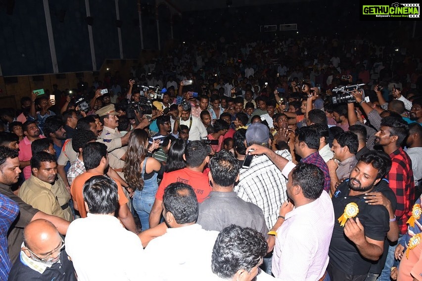 Charmy Kaur Instagram - 2 Nd week , mid week .. fulls fulls fulls 🤩🤩 U guys r unbelievably amazing 😘😘😘 Sircilla Vimal theatre n kamareddy Shanti Theater coming to u today #successtour #ismartshankar ISMART BLOCKBUSTER 💪🏻 Karimnagar, India