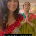 Deepti Sati Instagram - Chinki ki mummy ho ya apni , trends inke aapne hi hotein hai🤷‍♀️ @shirin_sewani 💕 . . #trend #reels #reelsinstagram #mother #chinkikimummy #reelitfeelit #reelkarofeelkaro