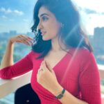 Deepti Sati Instagram - @danielwellington has got you covered this festive season 😍 With their new square dial Quadro and the new Elevation jewellery collection. Bold geometric aesthetics that are delicate yet cleverly eye-catching are perfect to Elevate your look! Discover the full collection and find your favorite jewelry on the website. use my code DEEPTIDW15 during checkout to get 15% off #ad #danielwellington #dwelevation