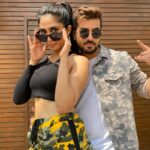 Deepti Sati Instagram – Bang bang bang 😀
@neeravbavlecha 
Location – @rootscafe9 
Special thanks – @menonshruthi_b @tannasweta 
Remix n tag us ✌🏻
