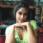 Deepti Sati Instagram – #tbt the time when waiting for food at a restaurant was normal ..
#staysafe 
#stayindoors 
#supportoneanother 
#staystrong 
📸 – @ibphotography27
Mua – @balram_official_makeupartist