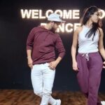 Deepti Sati Instagram – Had to rush and jump on this challenge with @neeravbavlecha 😬#dontrushchallenge #dance #trending #hadto #feelitreelit #reels #reelsinstagram