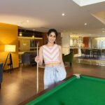 Deepti Sati Instagram - Immersed in fun and games 🎱♟ Me v/s Moi .. Best part .. I won 😀😝 at the brand new @grandmercuregopalanmall #GrandMercureGopalanMall #Bringingstoriestolife #Accor #Livelimitless @all_mea Grand Mercure Gopalan Mall
