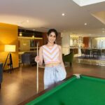 Deepti Sati Instagram - Immersed in fun and games 🎱♟ Me v/s Moi .. Best part .. I won 😀😝 at the brand new @grandmercuregopalanmall #GrandMercureGopalanMall #Bringingstoriestolife #Accor #Livelimitless @all_mea Grand Mercure Gopalan Mall