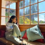 Deepti Sati Instagram - When I needed some peace and quiet and to be around nature @vistarooms came to my rescue! Here’s one for everyone who’s looking for the perfect weekend getaway The beautiful and quaint Greenwood bungalow in Ooty was just the space I was looking for The cold weather and ooh-tea😬😬!! Much needed break! The care taker at the stay made me feel like being at home away from home ! What more can I ask for ... Also a Special 10 % discount code for all you lovelies - DEEPTI10 . . #vistarooms #ooty #nature #naturegirl #greenary #happy #goodvibes #peace #traveldairies Greenwood Bungalow