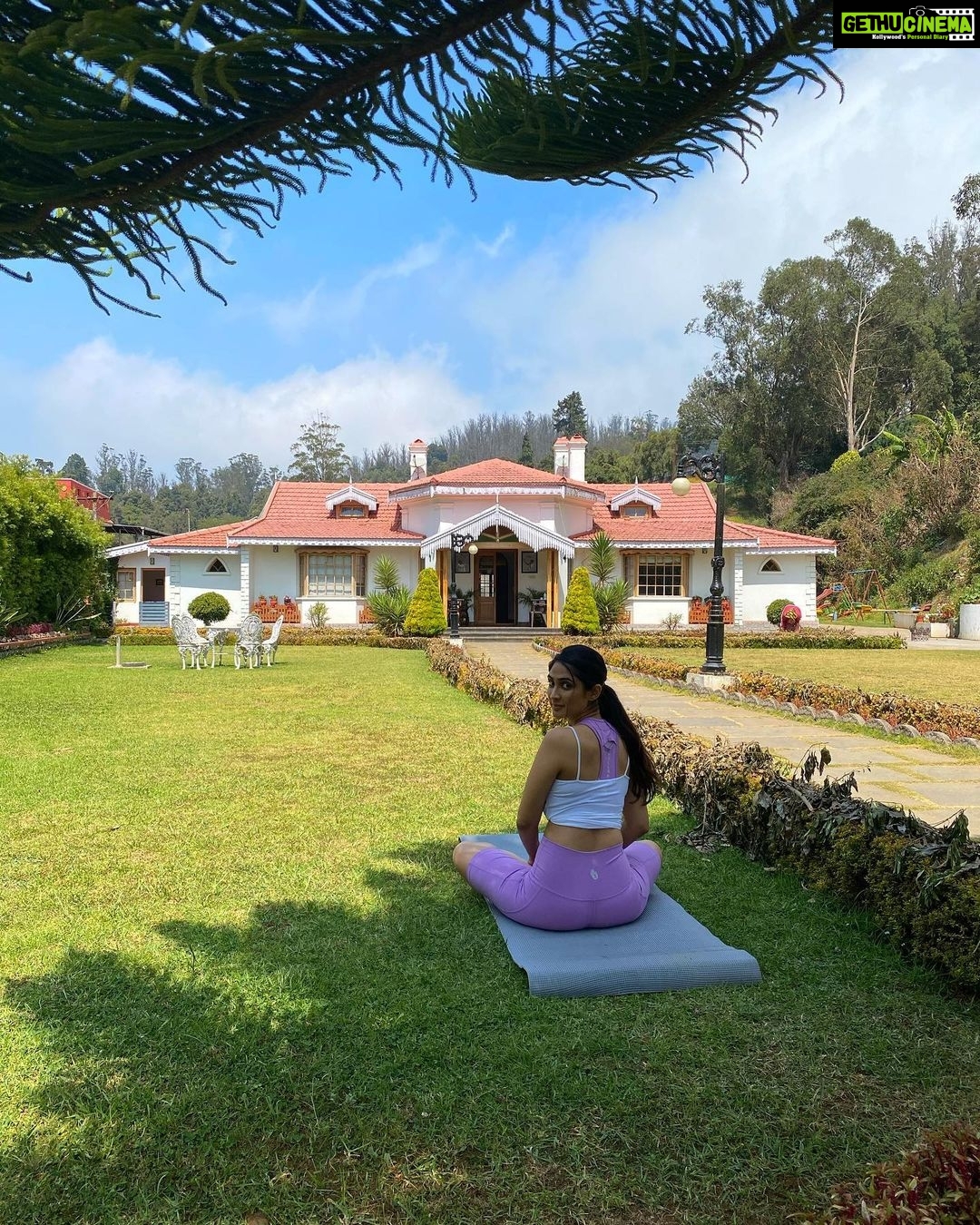 Deepti Sati Instagram - When I needed some peace and quiet and to be around nature @vistarooms came to my rescue! Here’s one for everyone who’s looking for the perfect weekend getaway The beautiful and quaint Greenwood bungalow in Ooty was just the space I was looking for The cold weather and ooh-tea😬😬!! Much needed break! The care taker at the stay made me feel like being at home away from home ! What more can I ask for ... Also a Special 10 % discount code for all you lovelies - DEEPTI10 . . #vistarooms #ooty #nature #naturegirl #greenary #happy #goodvibes #peace #traveldairies Greenwood Bungalow