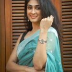 Deepti Sati Instagram - Cannot believe it's 5th of feb already!!! The month of love ❣️ Well you can make this Valentine’s super special by reminding your loved ones of the infinite special moments you share with them everyday.. Isn’t that what love is all about!? You can do that by gifting them a beautiful watch from @danielwellington Also Buy any 2 products and get a 10% off. Anddddd Use my code DEEPTIDW15 and get an additional 15% off on your purchase for him and her😁 shot by - @ibphotography27 . #february #love #special #giftidea #watch #danielwellington ##DWgiftsoflove❤️✨