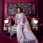 Deepti Sati Instagram - Where there's a seat, I park my feet 😛 . . Bridal Saree -@jeunemaree Jewellery-@ttdevassy Photography-@rejibhaskar_ Videogaraphy-@nostalgiaevents.in D.O.P-@dop_bobby MUA -@makeupandhairbysagallya Stylist-@dhanya_jerry Decor- @ideator.events