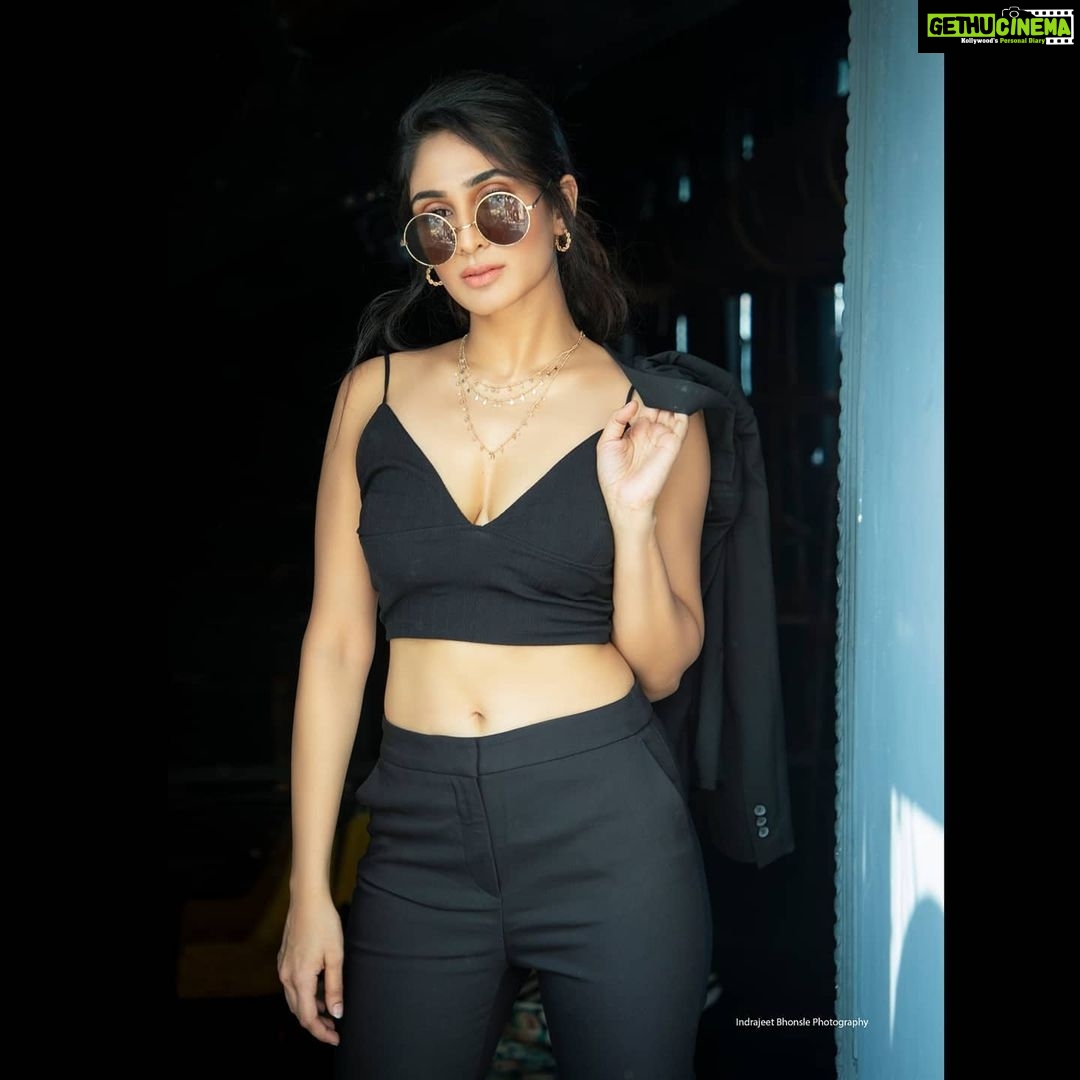 Deepti Sati Instagram - ♠️ Shot by : @ibphotography27 Mua : @balram_official_makeupartist