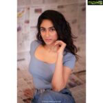 Deepti Sati Instagram - Seasons greetings 🎄✨⛄❤️ Location : @tripislife Creative Director : @milanmaliackal MUA: @rizwan_themakeupboy Line Producer: @mithzmathew Fashion tape: @adhs_98 Shot by : @sathyan_rajan