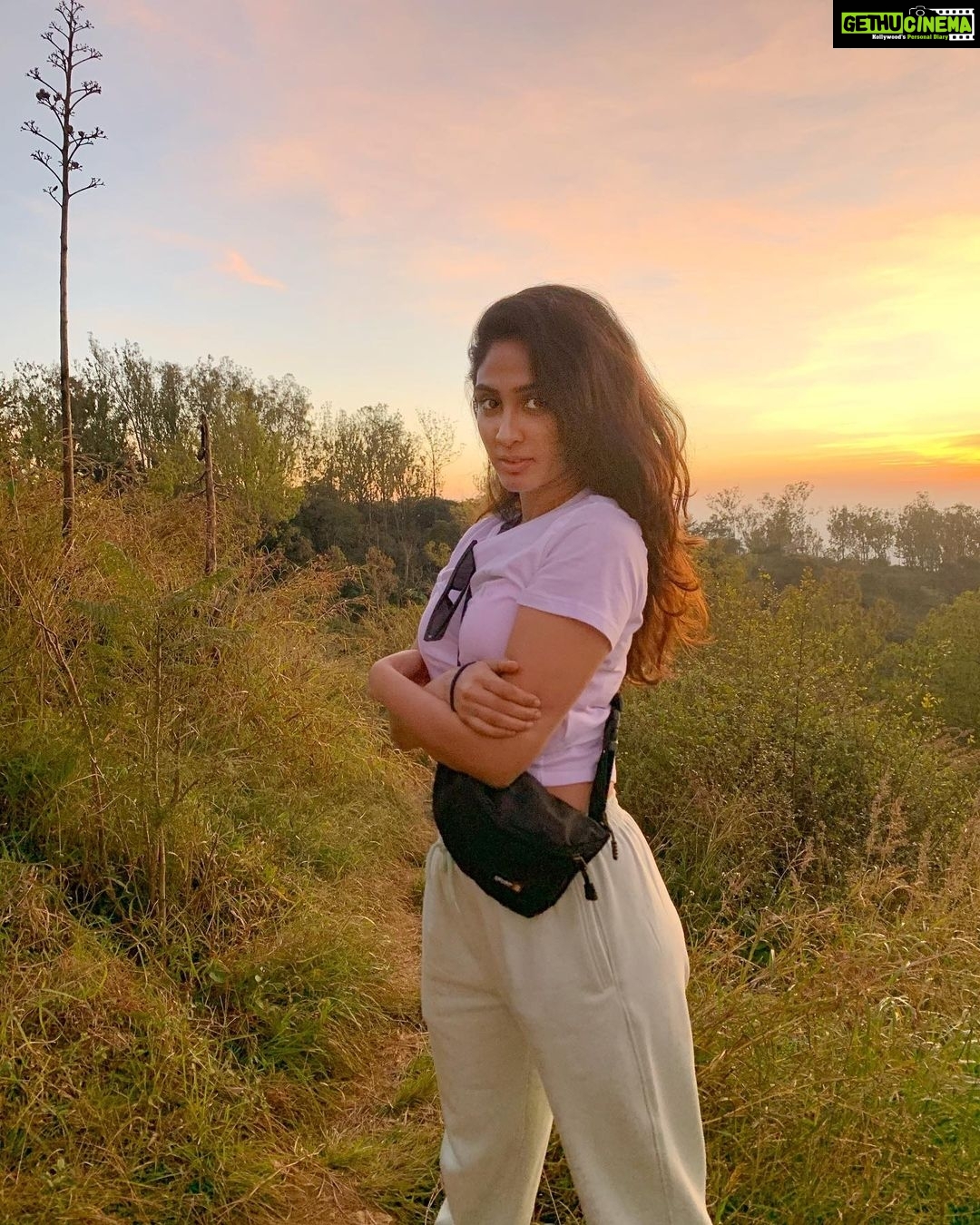 Deepti Sati Instagram - Into the woods π³, with Pretty skies and itβs different hues ππ