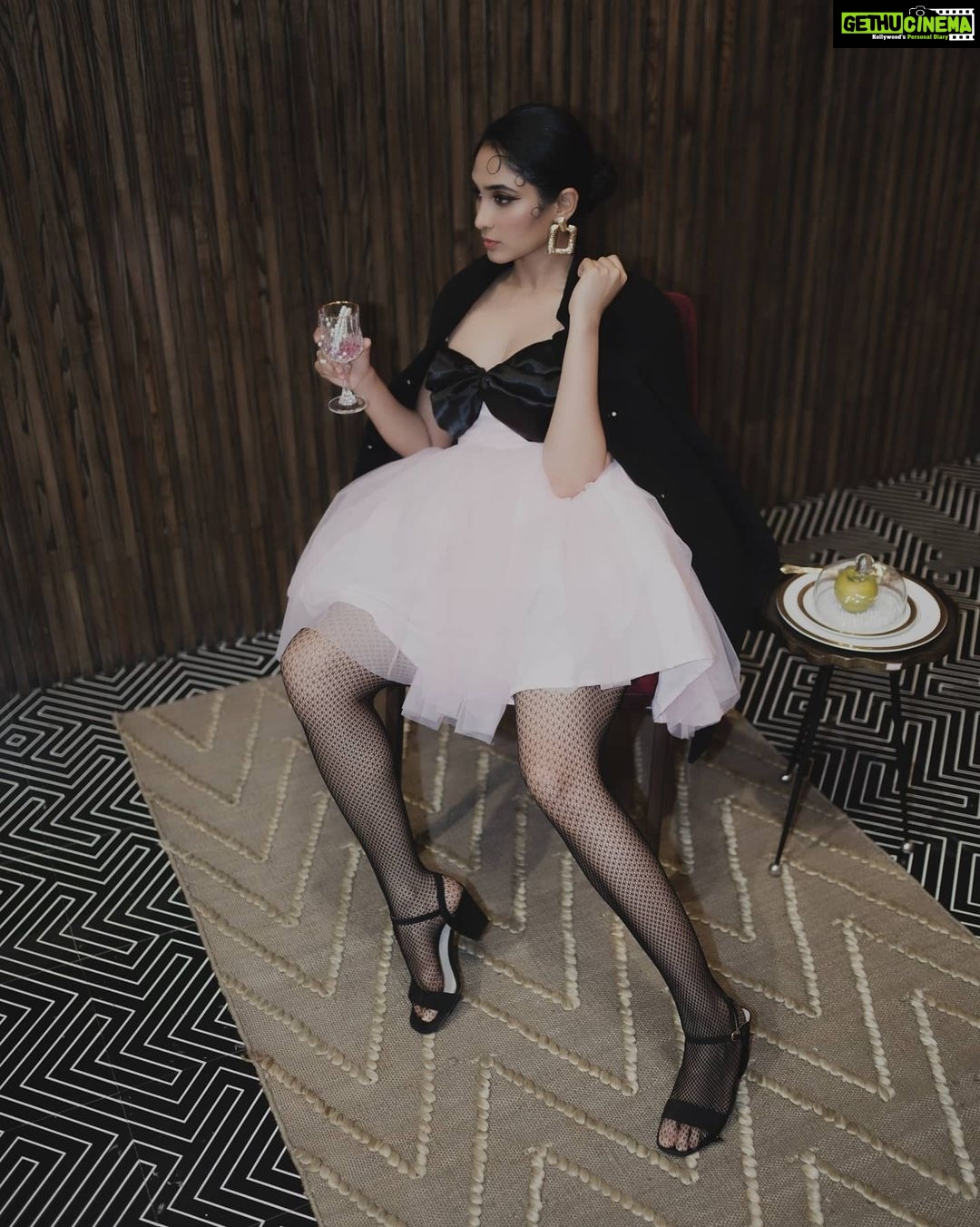 Deepti Sati Instagram - The New Year wasn’t ready for the ones that were so effortlessly rare. The curious soul with rock n roll eyes, you can’t escape their stare... A child of the moon, raised by the sun in a world walked by stars.... Each step forward sets her free, making fear face its scar ! 💕 Photography: @albert_will.i.am Art Direction & Styling: @ohwglo Garment: @droz_official MUA: @zara___makeover Location : @homeworkliving #Fashion2021 #Newyear #Fashionartdirection #fashion #Conceptualphotography #beyondtheart #beyondfashion #vintagefashion #fashionphotography #fashioneditorial #70s #fashionportrait #2021 #fashionphotographyeditorial #fashionphotographyappreciation #artandfashion #fashionphoto #fashionphotographychannel Happy New Year