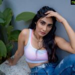 Deepti Sati Instagram - I be checkin u out !! atleast I hope so 😉 Clicked by : @sathyan_rajan Location : @tripislife Creative Director : @milanmaliackal MUA: @rizwan_themakeupboy Line Producer: @mithzmathew Fashion tape: @adhs_98 Cliff Stories