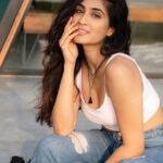Deepti Sati Instagram - 🌼 Clicked by :@sathyan_rajan Location : @tripislife Creative Director : @milanmaliackal MUA: @rizwan_themakeupboy Line Producer: @mithzmathew Fashion tape: @adhs_98 Cliff Stories
