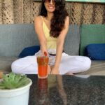 Deepti Sati Instagram – Need some strawberry lemonade !!! 🍓 Prana & Prana Cafe