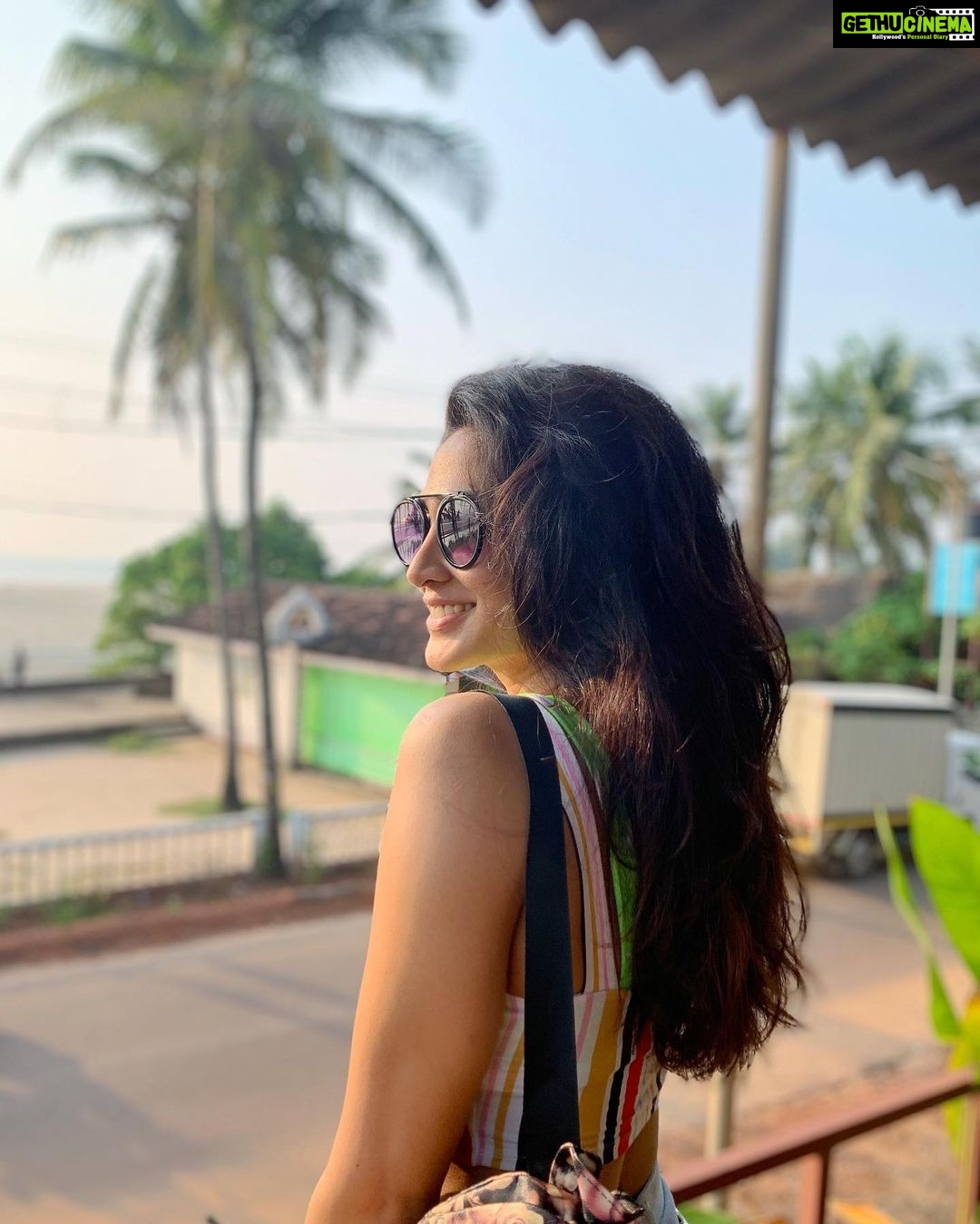 Deepti Sati Instagram - Eyeing the beach 🏖 #beachvibes