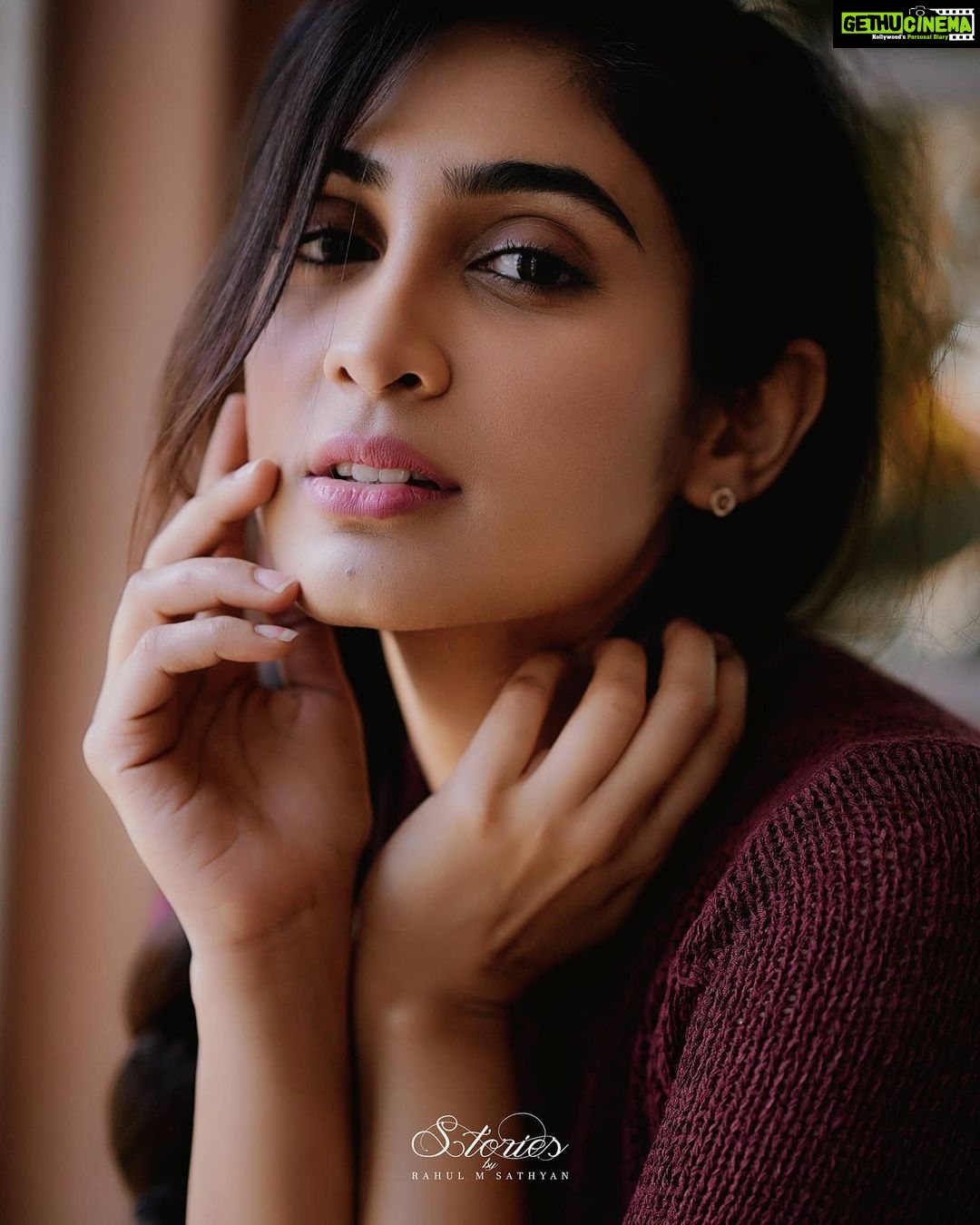 Deepti Sati Instagram - 💜 Clicked by @rahulmsathyan
