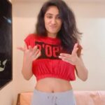 Deepti Sati Instagram – Ayeeeee 🥵😅
#reels #reelingit #feelitreelit #reels