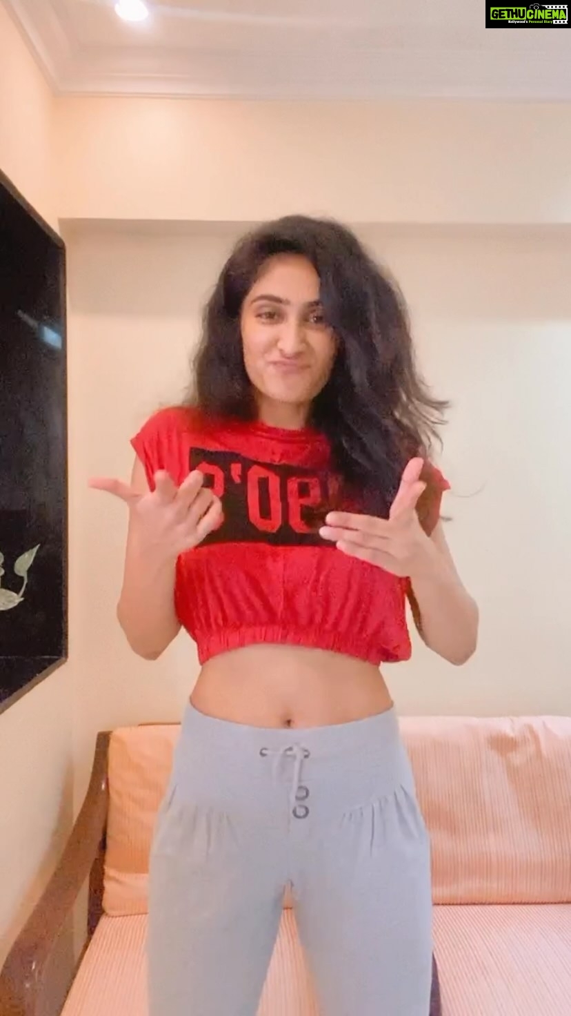 Deepti Sati Instagram - Ayeeeee 🥵😅 #reels #reelingit #feelitreelit #reels