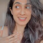 Deepti Sati Instagram – Helpless state in 2020 !! 😛😝
#reels #thinkitreelit #2020 #offthemarket or not !!!?? Hmmmm