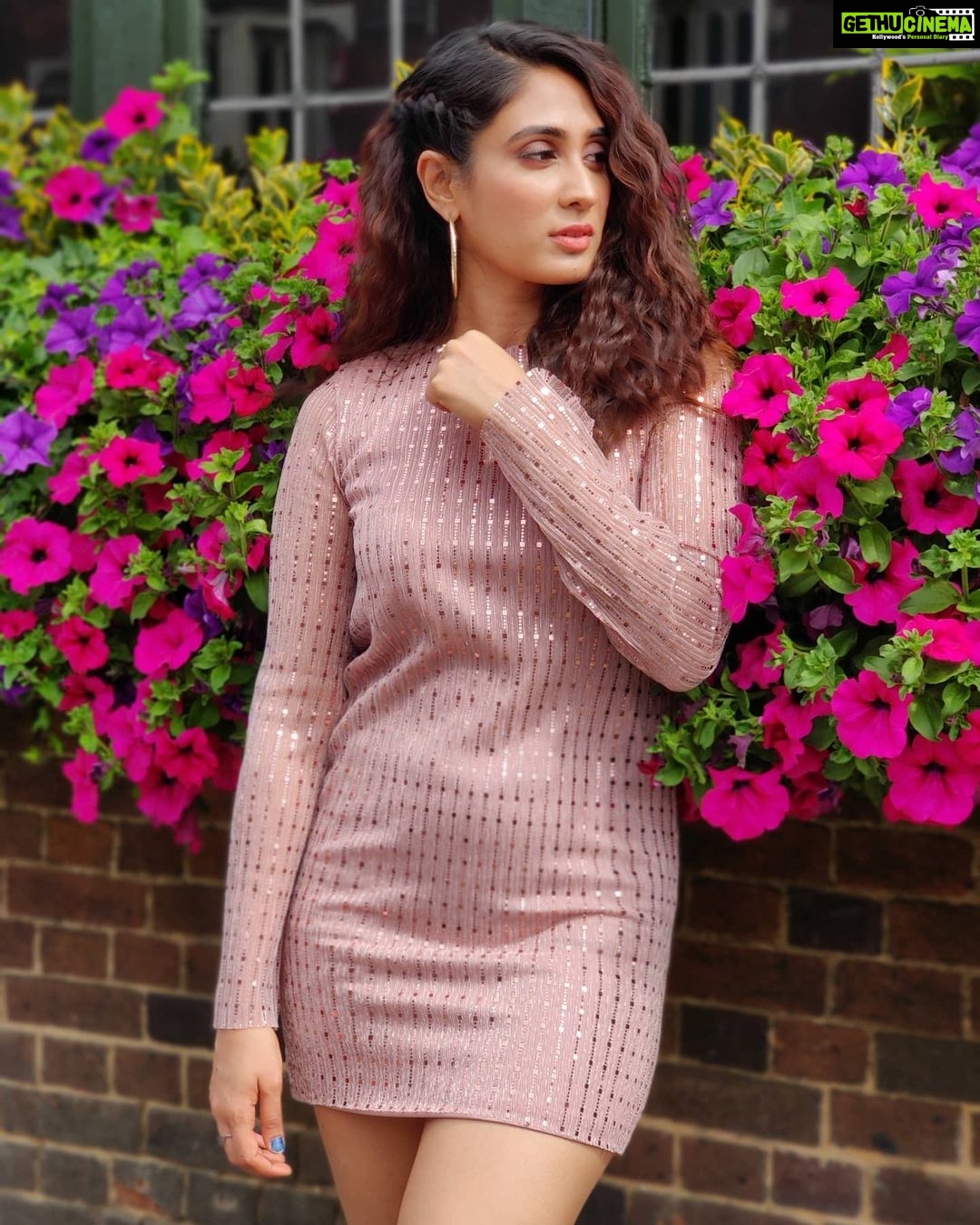 Deepti Sati Instagram - Waiting for my next outing 🌺