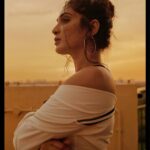 Deepti Sati Instagram – Sunsets can be so magical 🧡
Captured by @albert_will.i.am 
.
.
.
 
#sunsets #beauty #love #magical