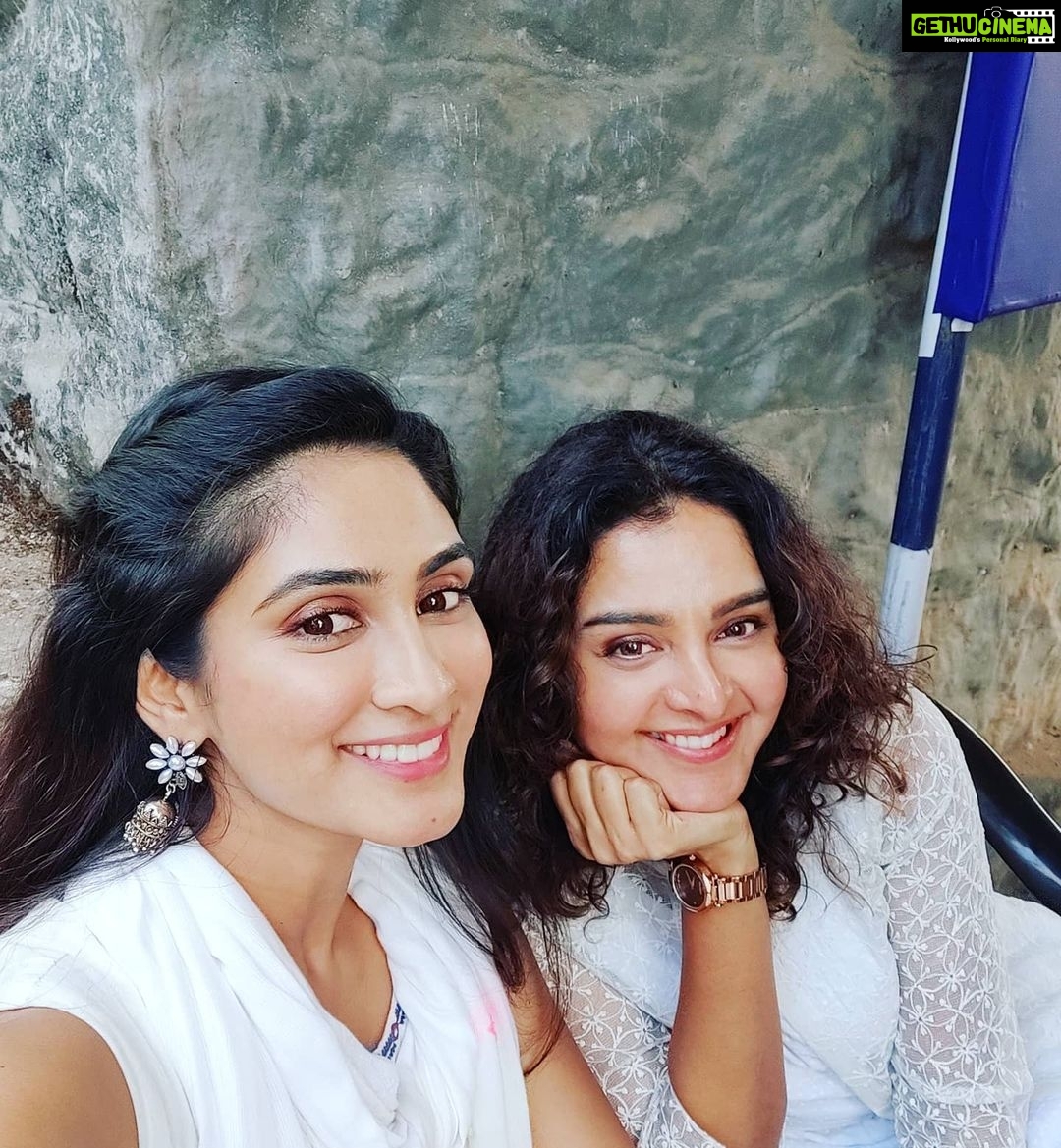 Deepti Sati Instagram - A very happy birthday to a beautiful soul @manju.warrier You actually are a beauty inside out chechi ❤️ Your attitude towards Life is what I would like to have in mine!! #trueinspiration