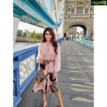 Deepti Sati Instagram - The London bridge ain’t falling down.. But don’t count on it! If after my lockdown indulgences I visit it again.....It just might 😂😂 Miss the 🌞 And life was set 💗 #london #towerbridge #sun #goldenhour #travels #missit London, United Kingdom