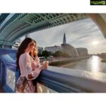 Deepti Sati Instagram – The London bridge ain’t falling down..
But don’t count on it! 
If after my lockdown indulgences I visit it again…..It just might 😂😂
Miss the 🌞
And life was set 💗
#london #towerbridge  #sun #goldenhour #travels #missit London, United Kingdom