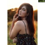 Deepti Sati Instagram – Wanting to get ‘back to the future’ eagerly 🌞
Captured by @eccentric_portraits
#outagain #outdoors #sun #sunlightphotography #backlit #takenbeforethelockdown