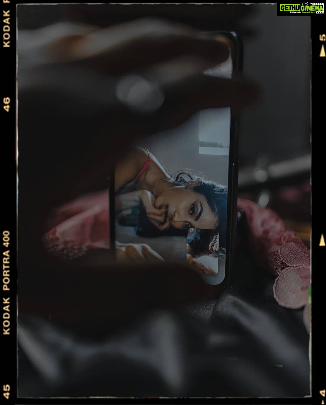 Deepti Sati Instagram - Let's create π Whilst still away ! Concept/camera and much more ( such a perfectionist) @albert_will.i.am Costume/hair /makeup/ art - Me! Inspiration from @alessioalbi #stayhome #staysafe #create #quarantineart #quarantineshoot #quarantinethings #alessioalbi #deeptisati #isolationcreation #mumbai #kerala #creativedirection #createdonthate #isolation #reachingout #videocall #sombrebeings #virtualshoot #summer #magazine35mm #socialdistance #socialdiatancing