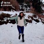 Deepti Sati Instagram - Back at it ! @indiatiktok Follow me on tiktok.. #tiktok #bts #snowlover #coldweather #lovingit #onmyway #Musicvideo #tujhobhulanapaayaa #MCMProductions #mussorie Dhanaulti, Uttarakhand, India